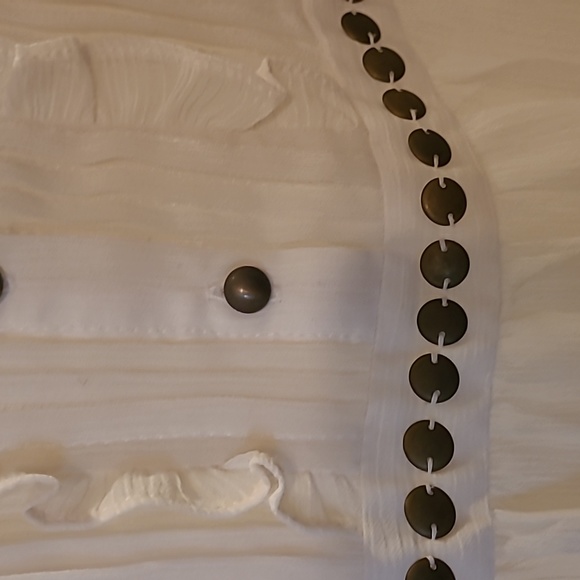 Vintage style blouse with brass button accents - Picture 3 of 5